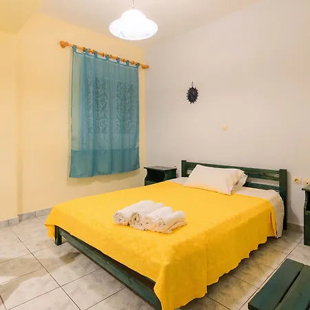 Regina Apartment *